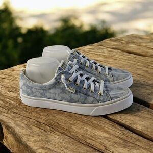 Keds Women's Jump Kick Leo Chambray White and Blue Patterned Sneakers Sz 9.5